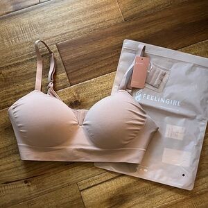 Feelingirl Women's Nude Seamless Bra sz L NWT